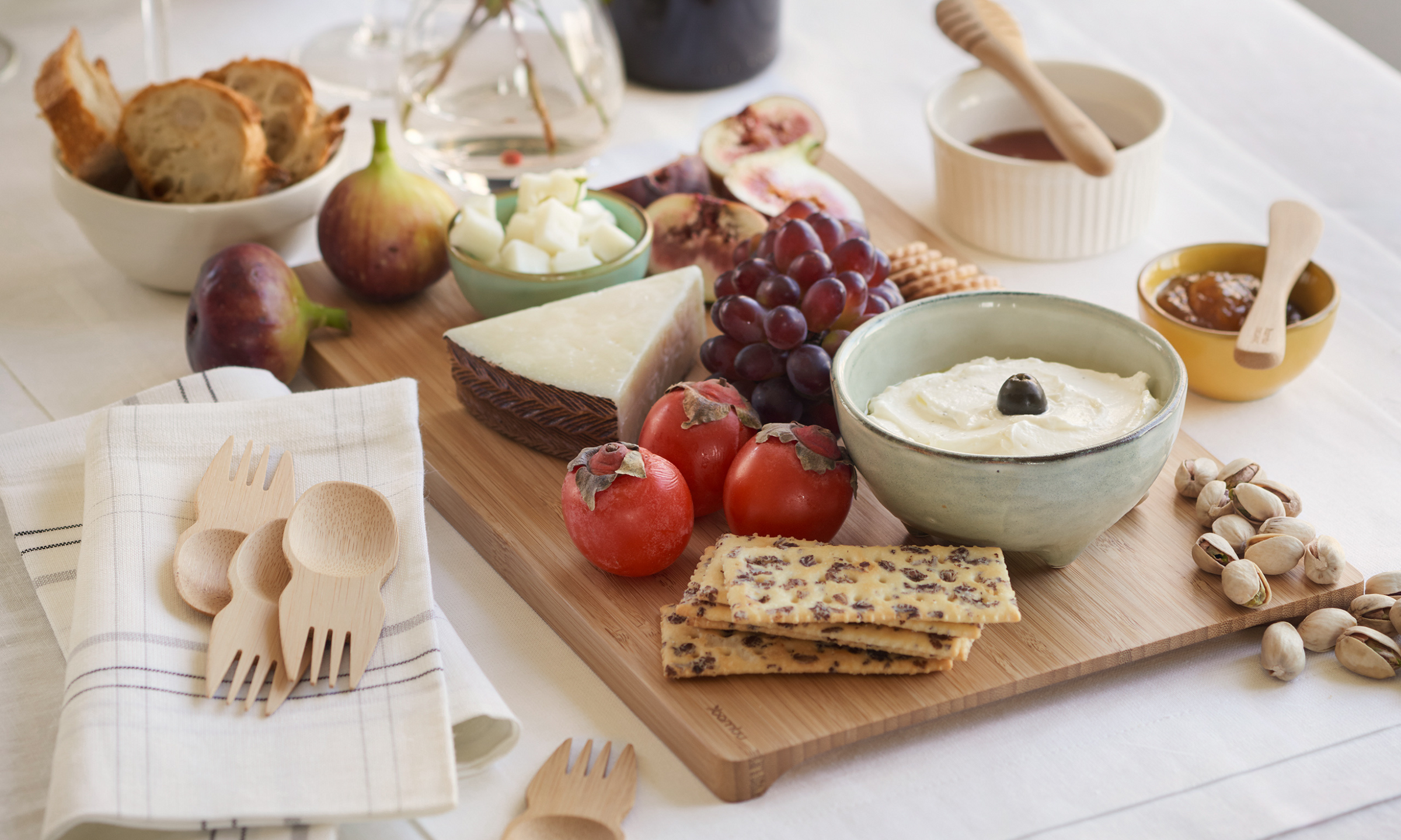 bambu® creates eco-friendly dinnerware & sustainable home goods. Specializing in disposable plates, kitchen utensils, cutlery, cutting boards made from renewable resources such as bamboo, cork, and more. Shop now.