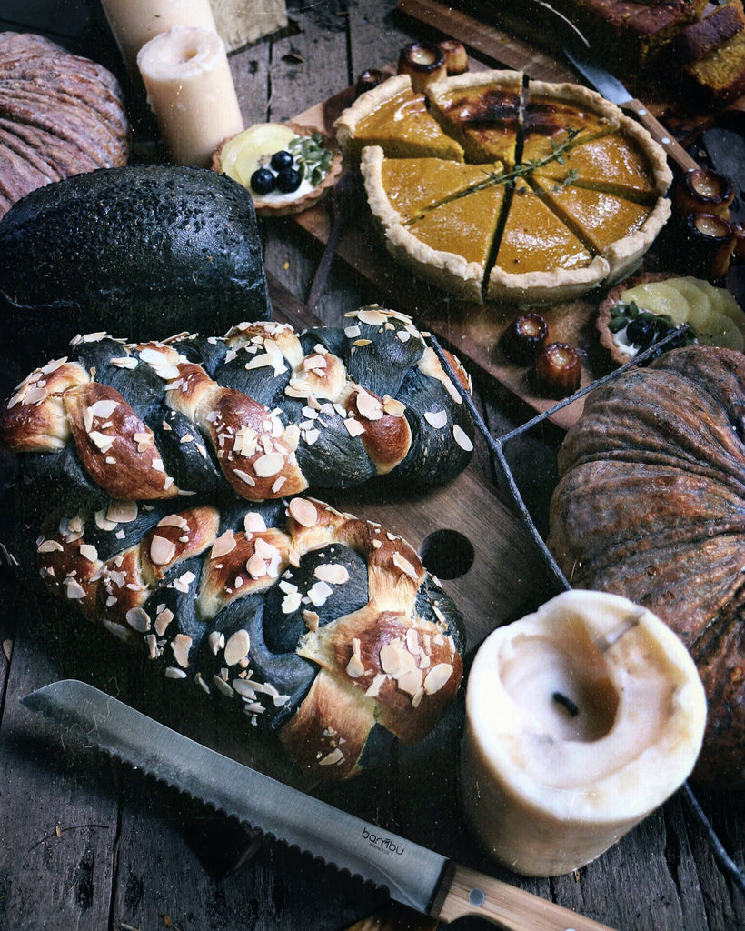 bamboo bread knife pumpkin pie